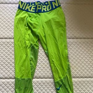 Nike Pro  3/4 compressions